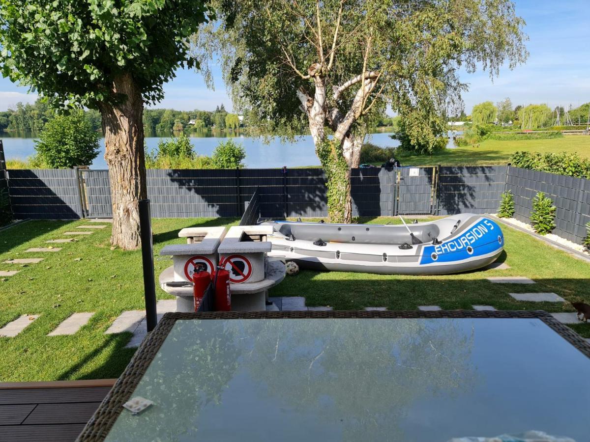 Ferienhaus Am See Hungen Luaran gambar